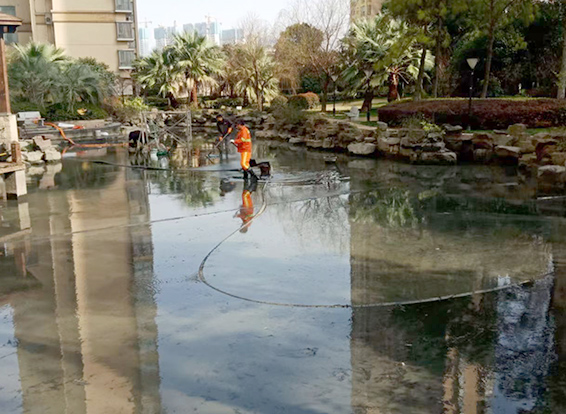 铁锋景观池淤泥清理