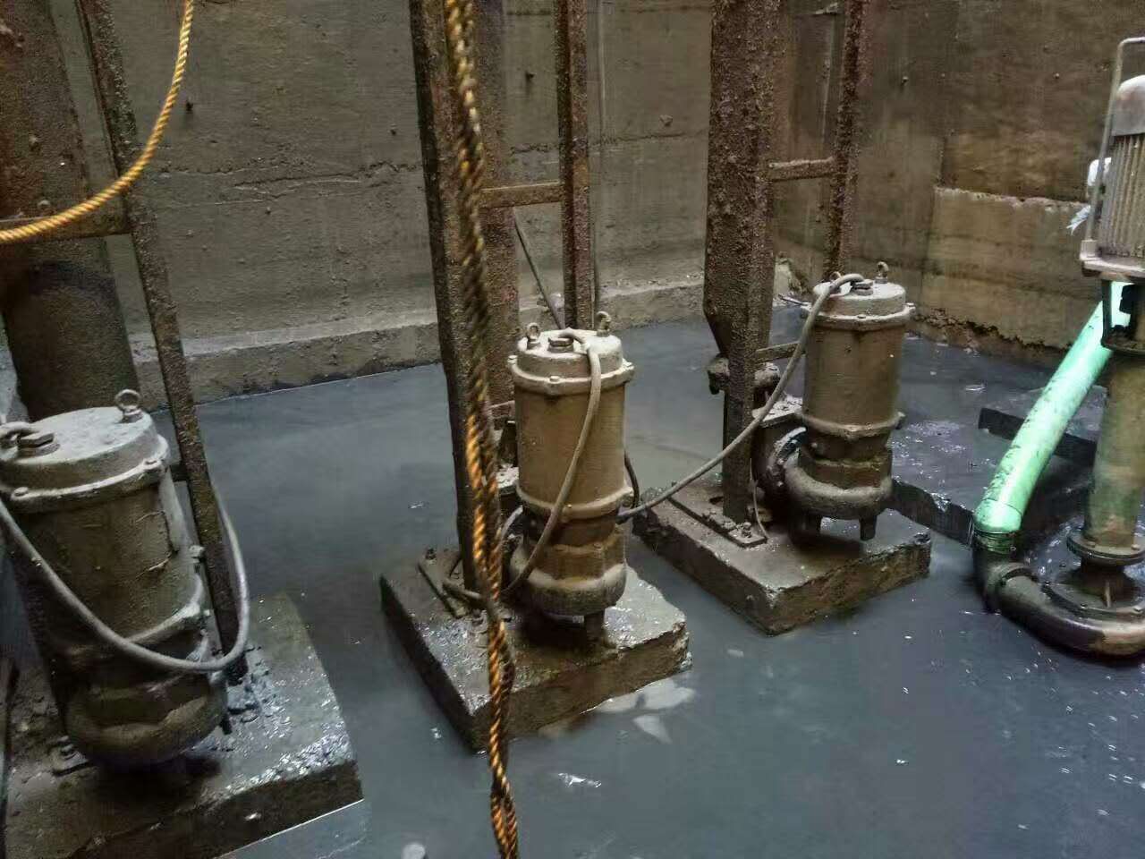 铁锋污水池清理